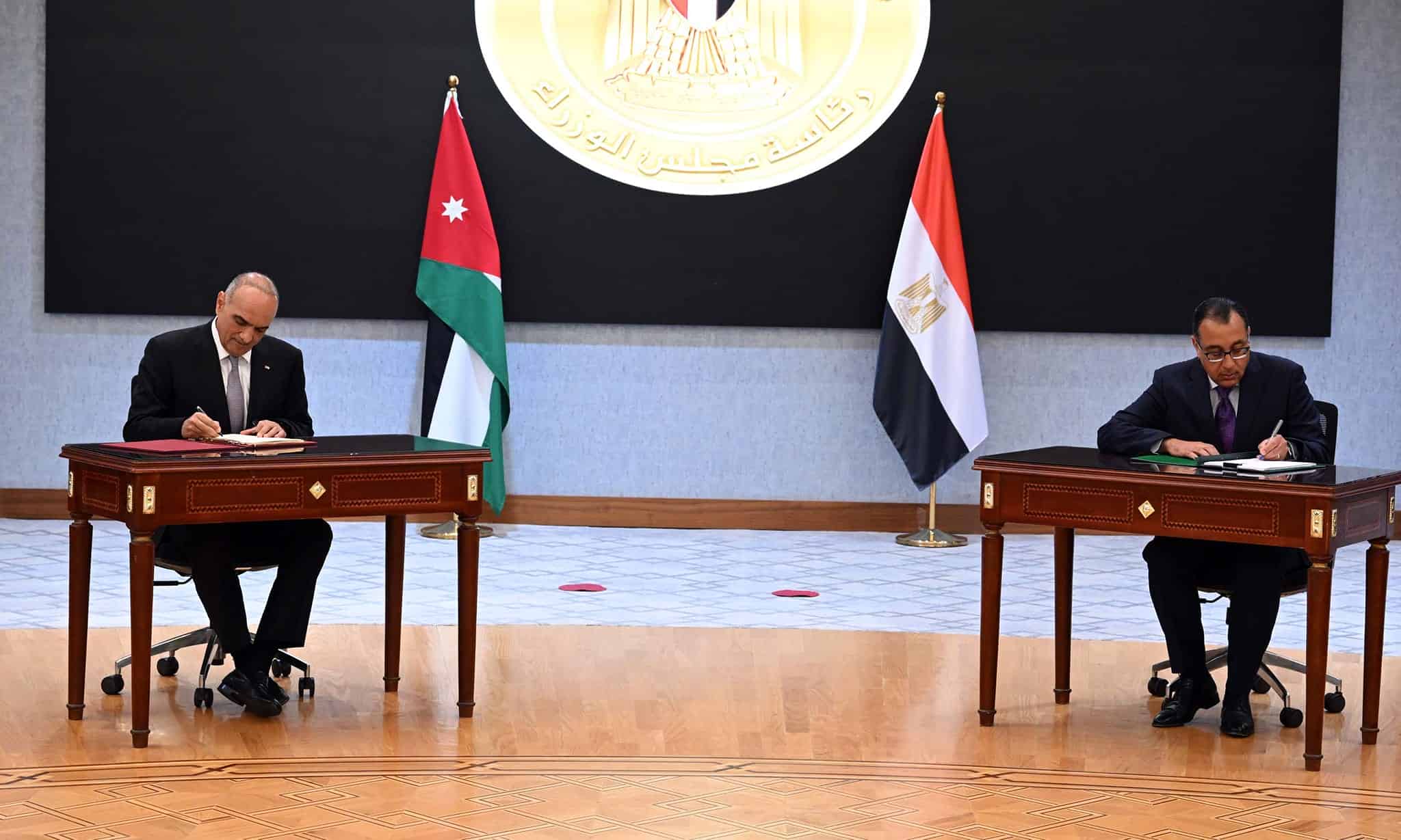 مدبولي يوقع محضر أعمال اللجنة العليا المصرية الأردنية المشتركة
